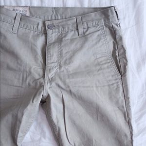 [Levi’s] 511 Khaki Chinos